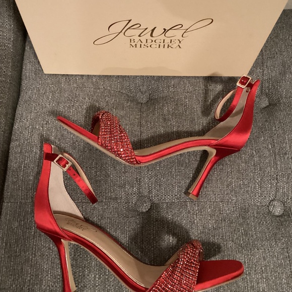 Jewel Badgley Mischka Yesia Crystal Sandal (Women) 8M - Picture 7 of 13